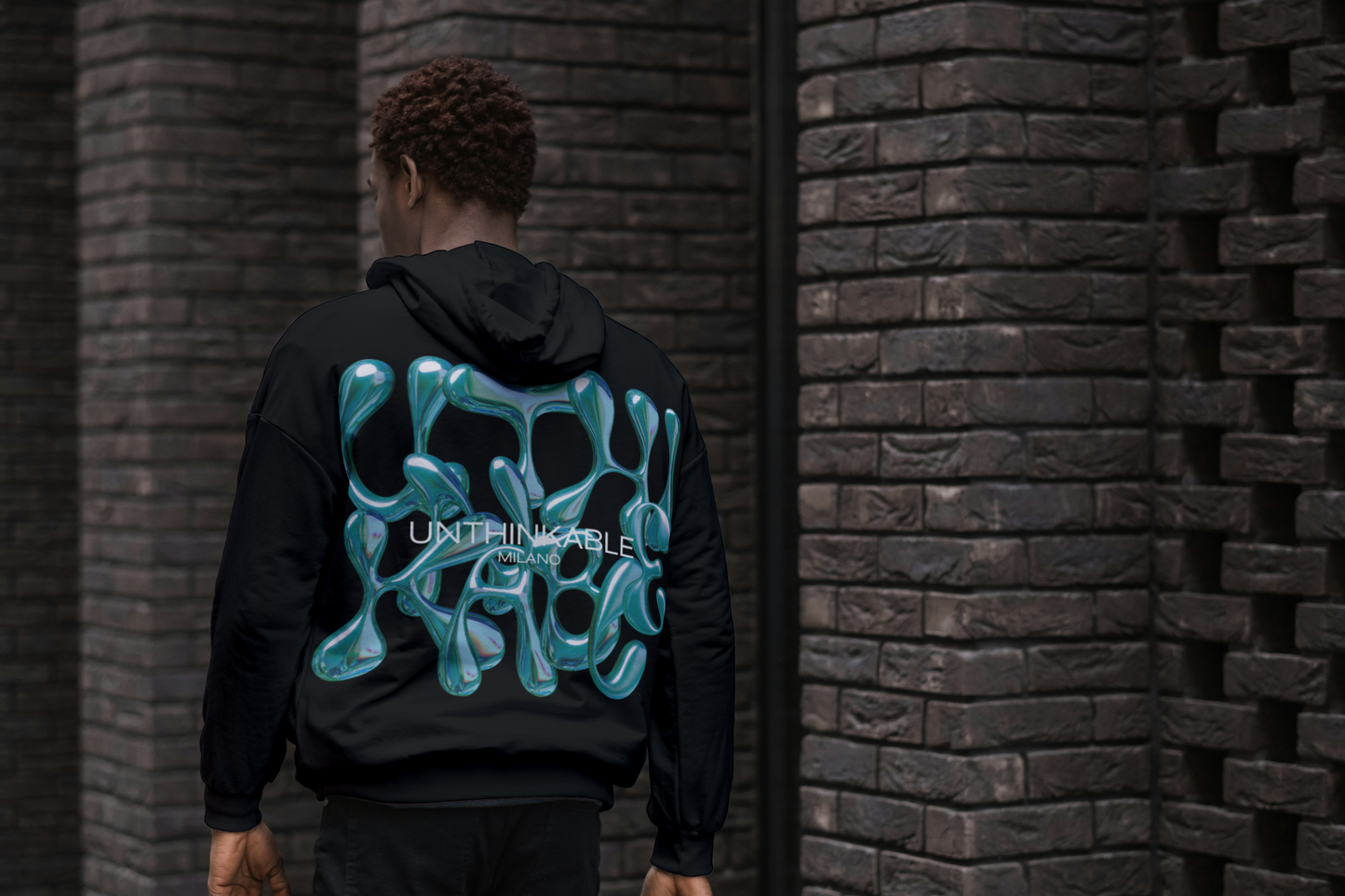 Felpa con Cappuccio Unthinkable Milano con logo retro verde