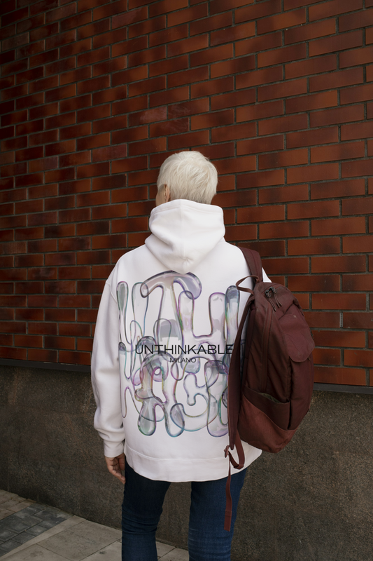 Felpa con Cappuccio Unthinkable Milano con logo retro trasparente
